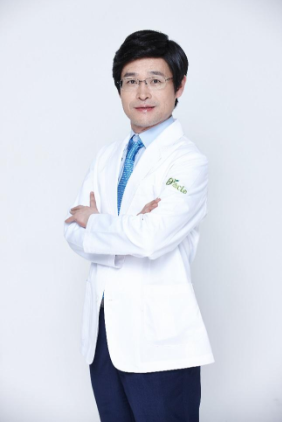 Dr. Roh, Youngwoo