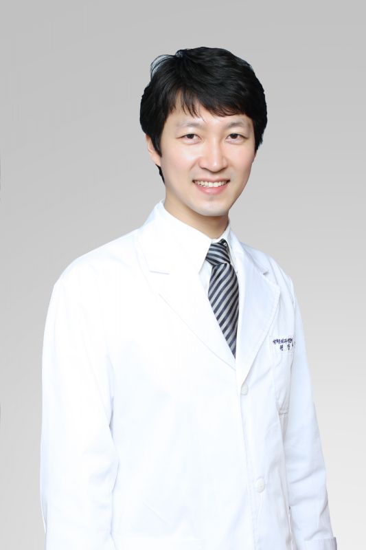 Dr.Lee Hyun Jic